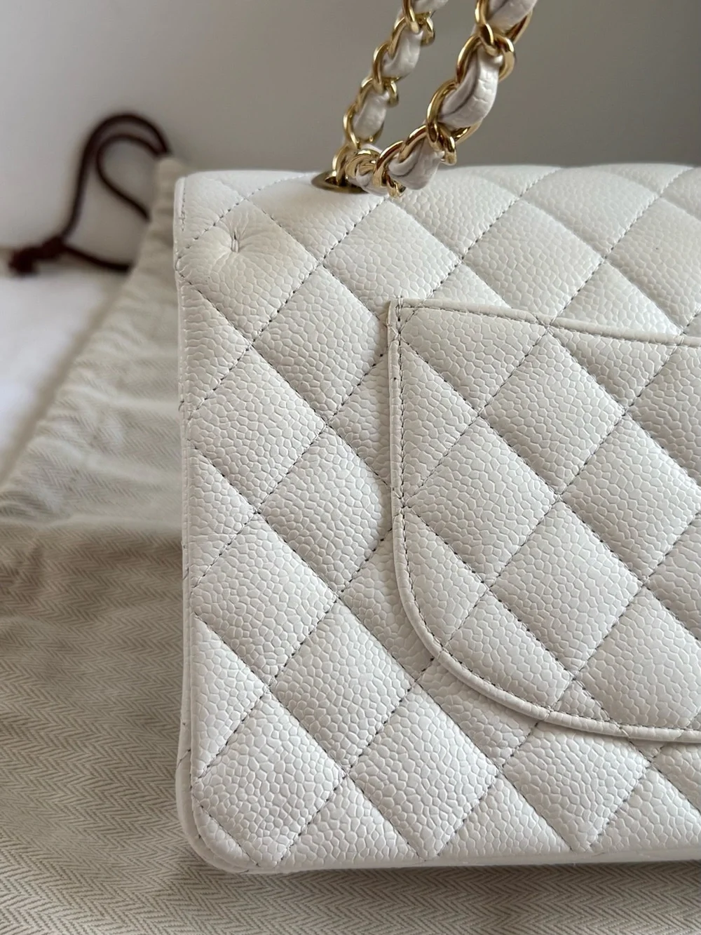 Chanel Classic Double Flap Caviar  white GHW Meduim Size